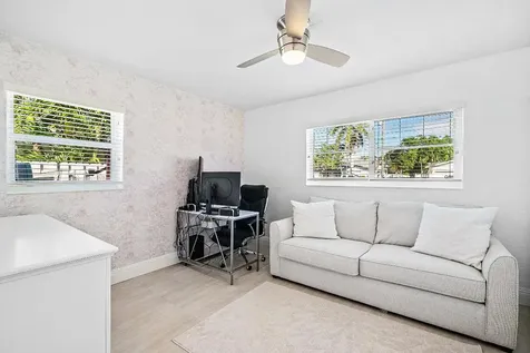 124 Oregon Lane Boca Raton FL 33487