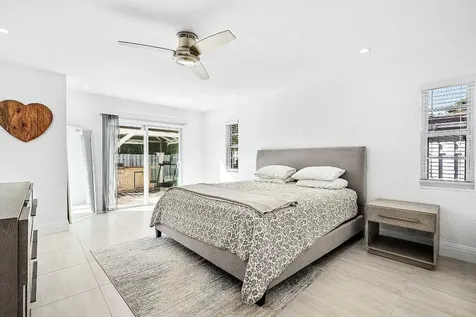 124 Oregon Lane Boca Raton FL 33487