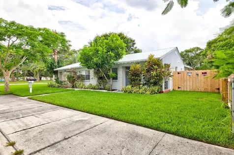 125 S 10th Street Fort Pierce FL 34950