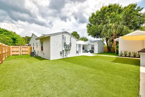 125 S 10th Street Fort Pierce FL 34950