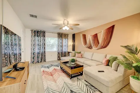 125 S 10th Street Fort Pierce FL 34950