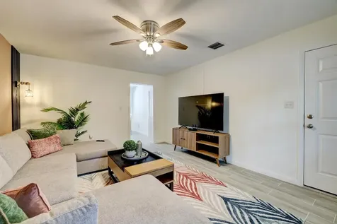 125 S 10th Street Fort Pierce FL 34950