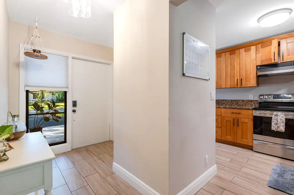 4143 Palm Forest Drive N Delray Beach FL 33445