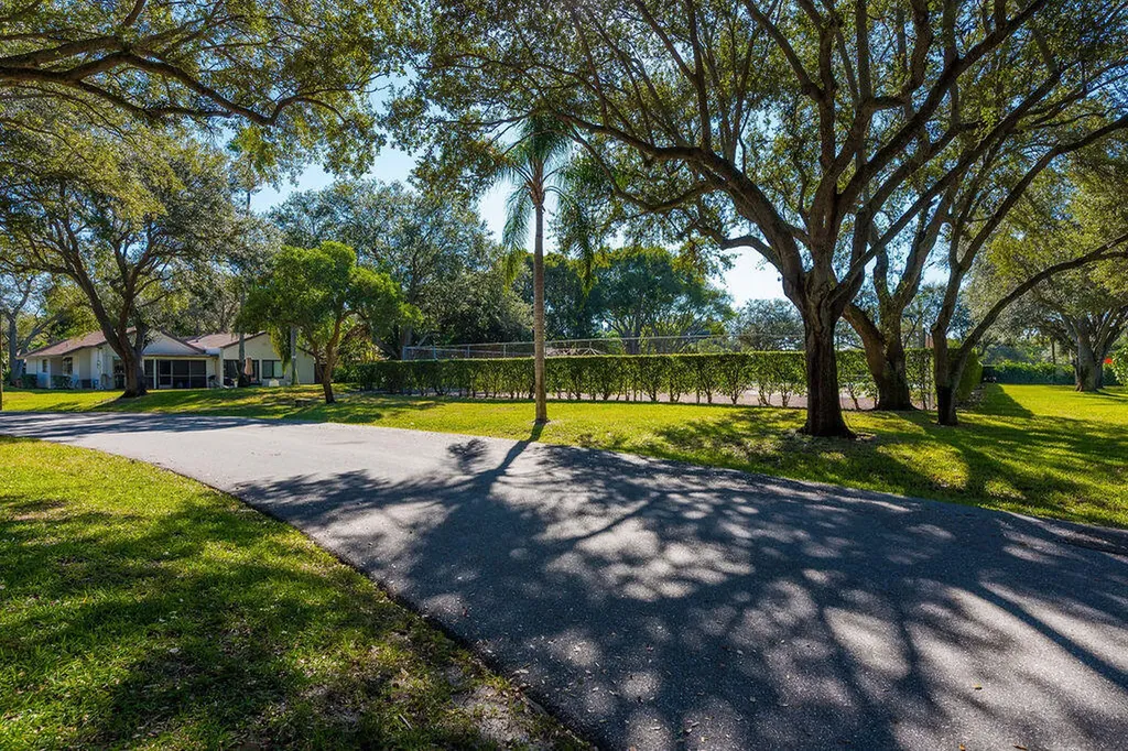 4143 Palm Forest Drive N Delray Beach FL 33445