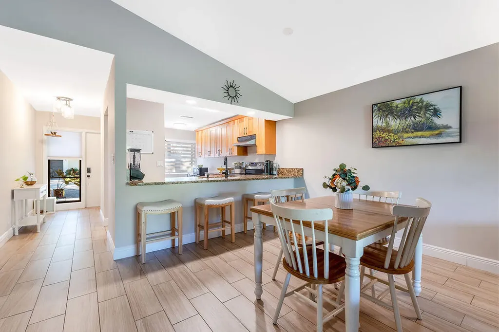 4143 Palm Forest Drive N Delray Beach FL 33445