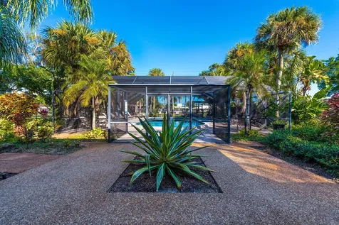 4143 Palm Forest Drive N Delray Beach FL 33445