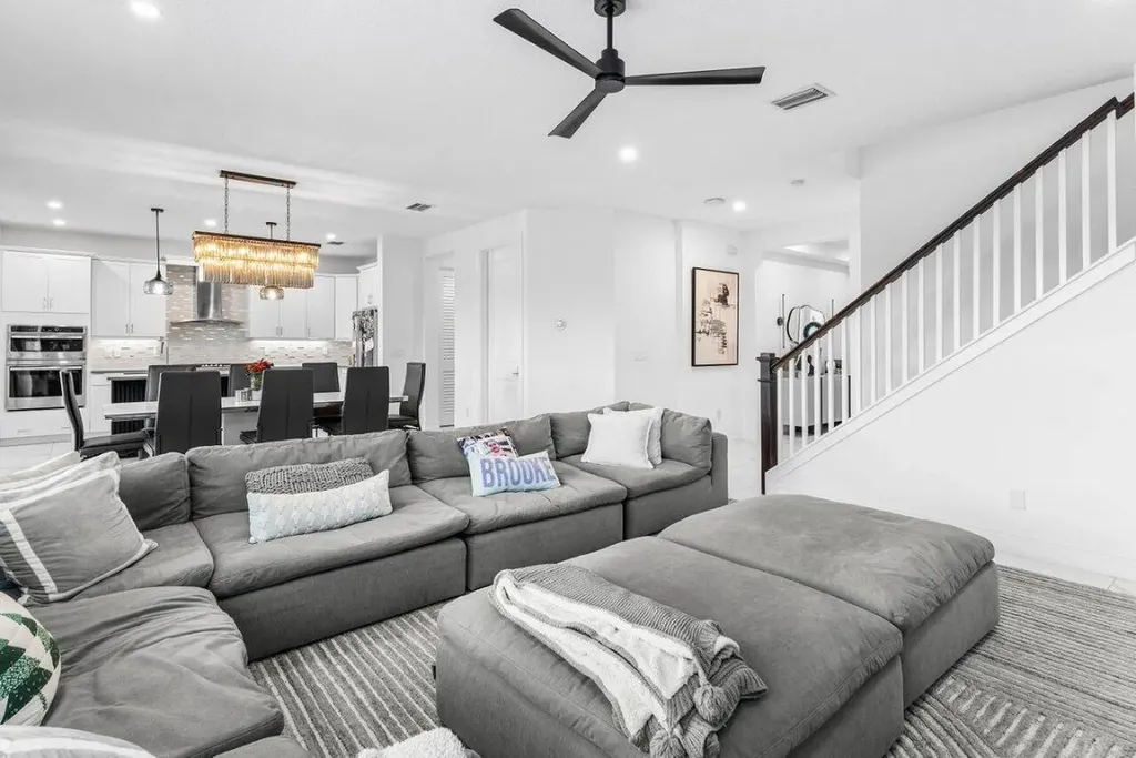 8835 Grand Prix Lane Boynton Beach FL 33472