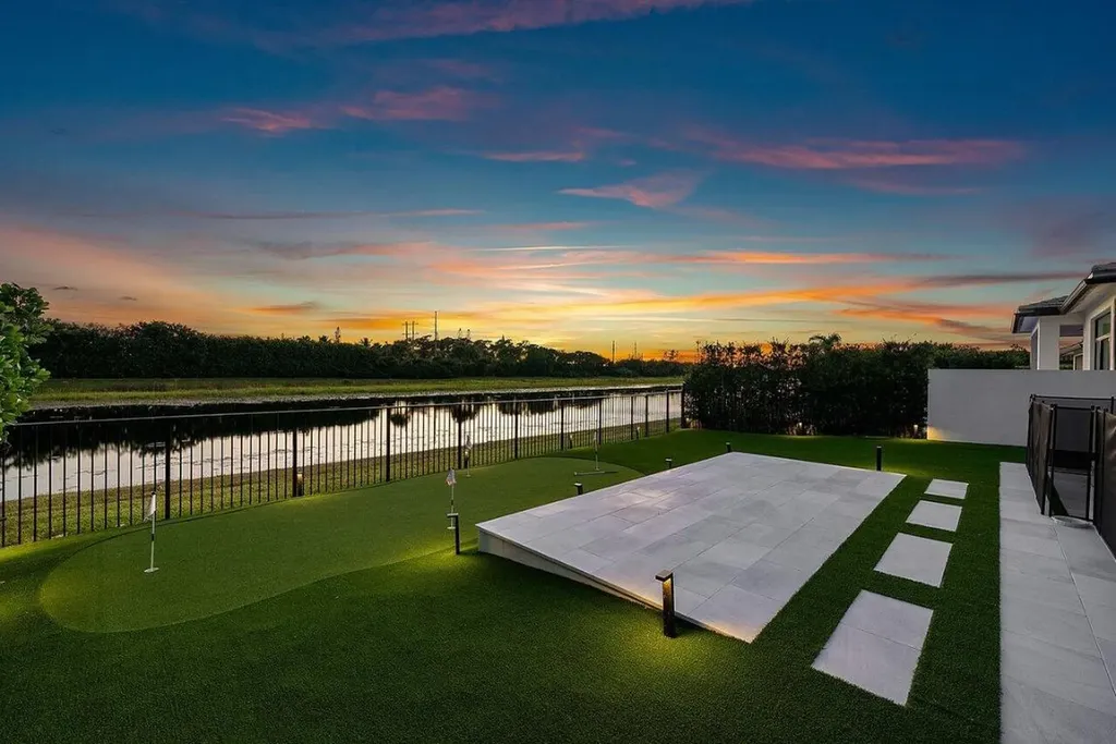 8835 Grand Prix Lane Boynton Beach FL 33472