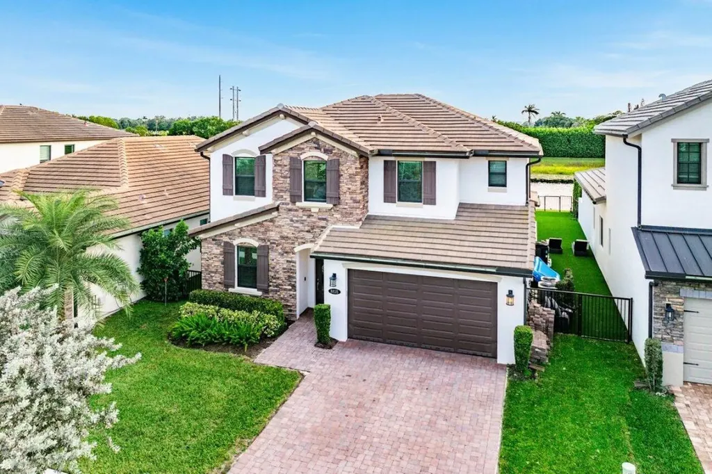 8835 Grand Prix Lane Boynton Beach FL 33472