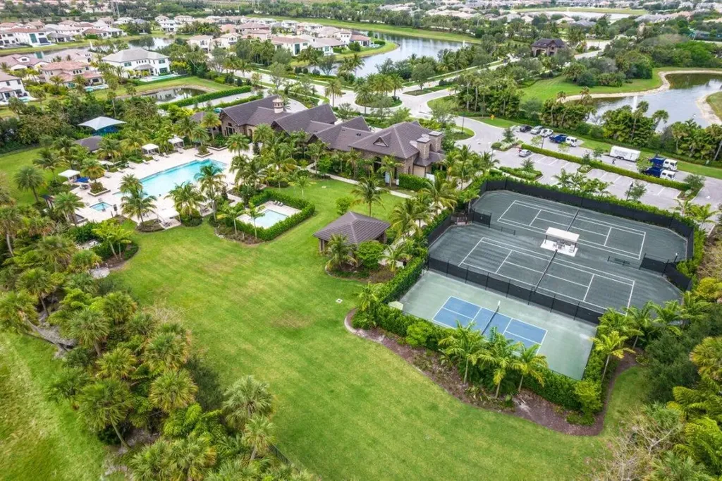 8835 Grand Prix Lane Boynton Beach FL 33472