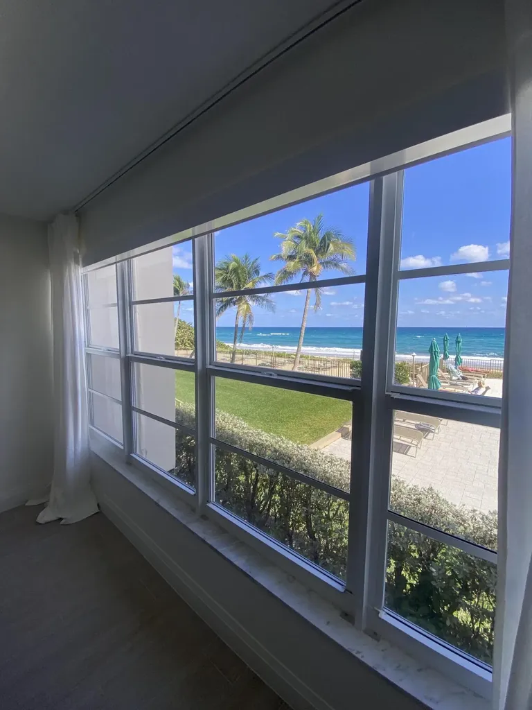 1021 Hillsboro Mile Lighthouse Point FL 33064