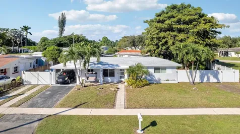 5081 SW 9th Court Plantation FL 33317