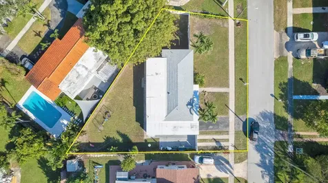 5081 SW 9th Court Plantation FL 33317