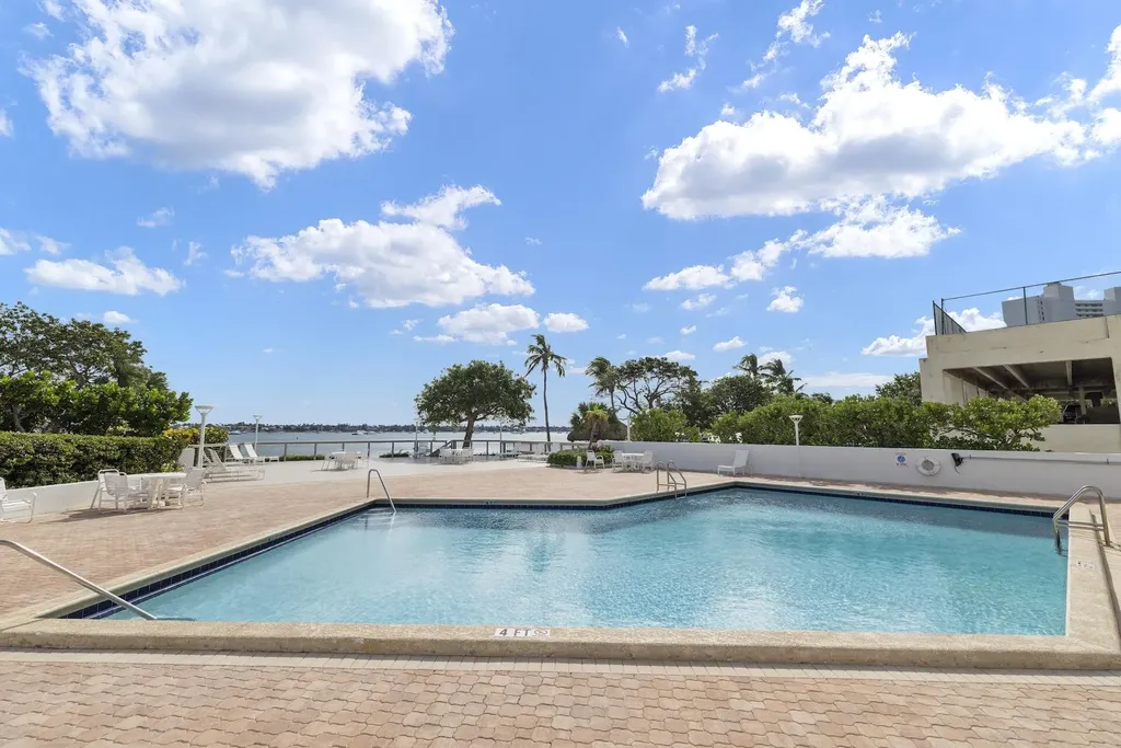 5600 N Flagler Drive West Palm Beach FL 33407