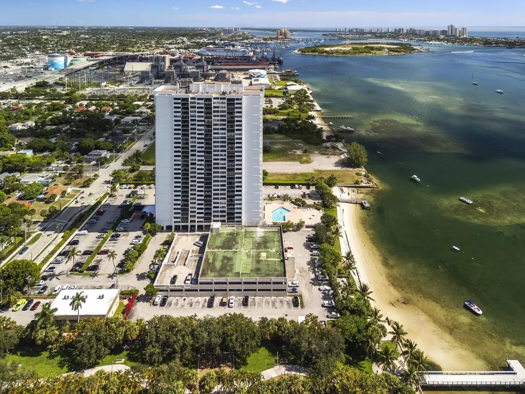 5600 N Flagler Drive West Palm Beach FL 33407