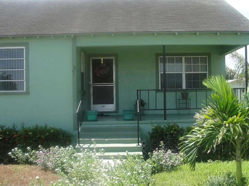 601 SE 5th Street Belle Glade FL 33430