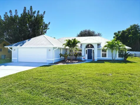 1518 SE Portillo Road Port St Lucie FL 34952