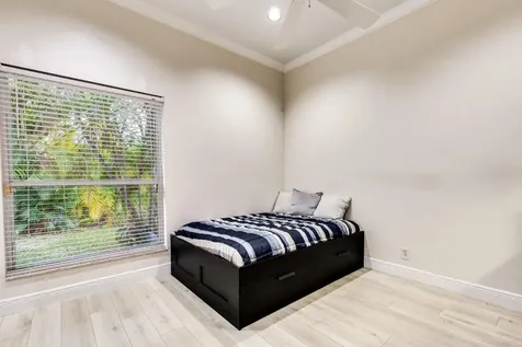 1271 NW 102nd Way Coral Springs FL 33071