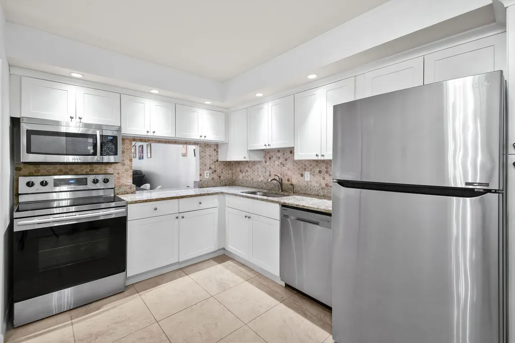 140 Lake Nancy Lane West Palm Beach FL 33411
