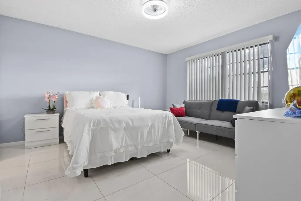 140 Lake Nancy Lane West Palm Beach FL 33411
