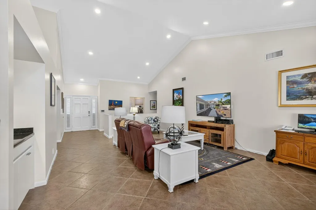 158 Coventry Place Palm Beach Gardens FL 33418