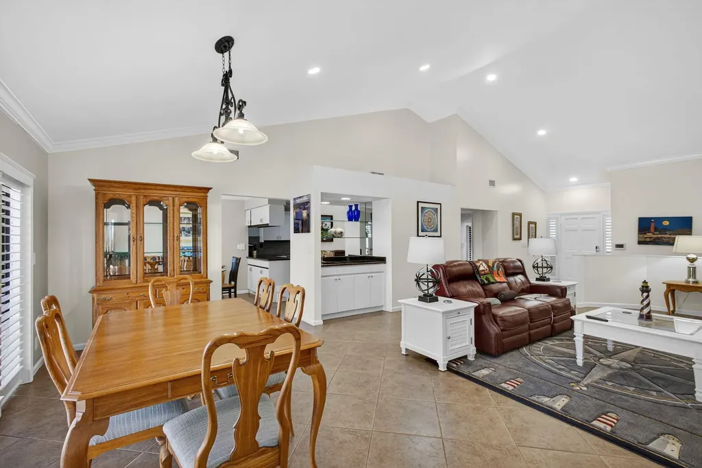 158 Coventry Place Palm Beach Gardens FL 33418