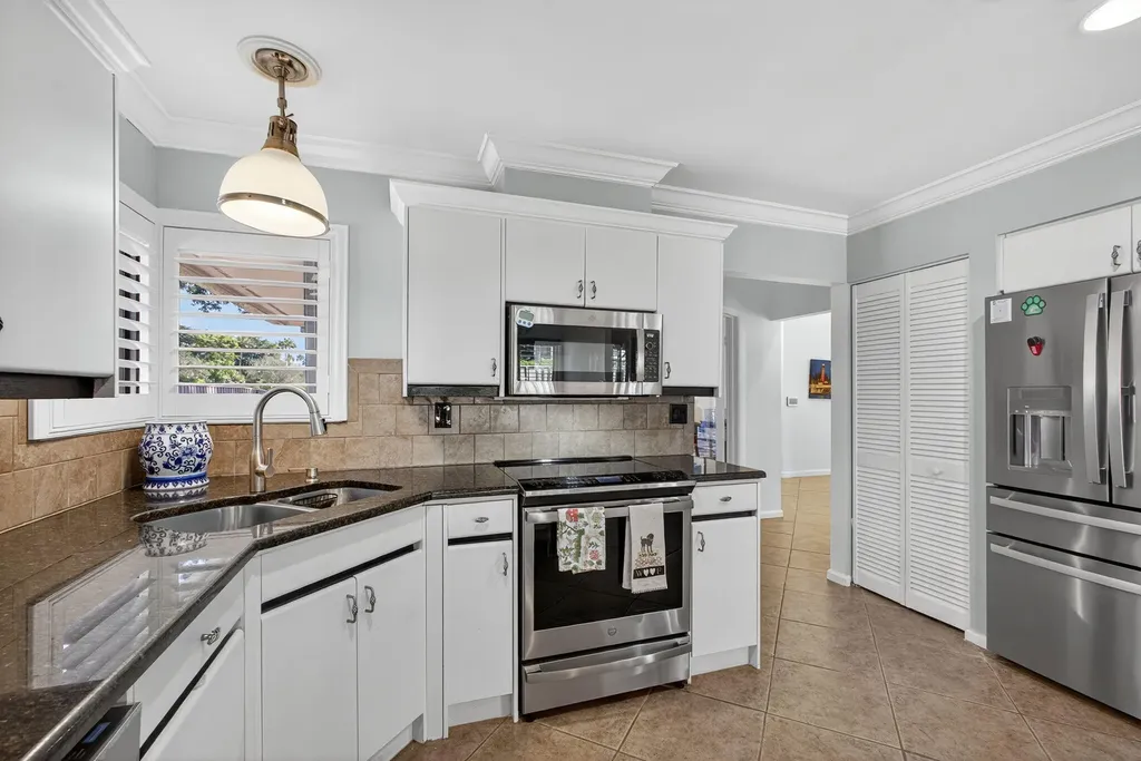158 Coventry Place Palm Beach Gardens FL 33418