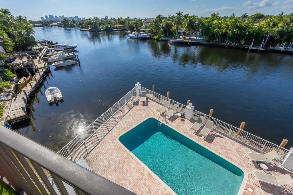 1839 Middle River Drive Fort Lauderdale FL 33305