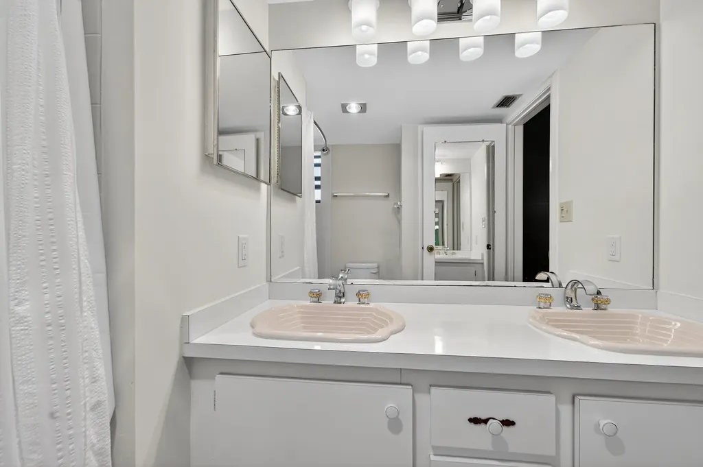6 Concourse Drive Jupiter FL 33469