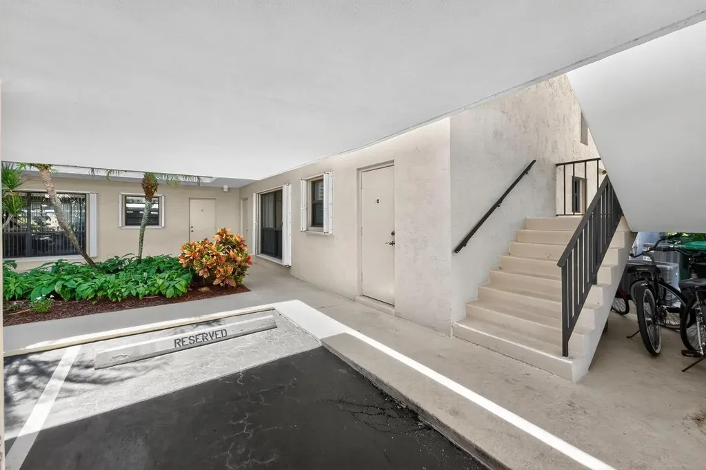 6 Concourse Drive Jupiter FL 33469