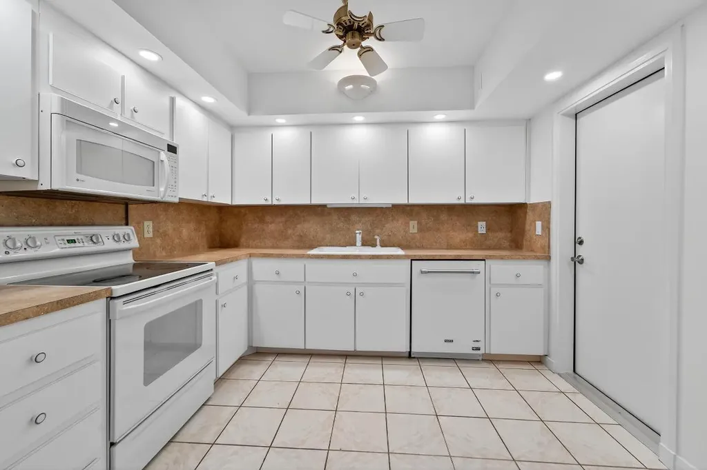 6 Concourse Drive Jupiter FL 33469