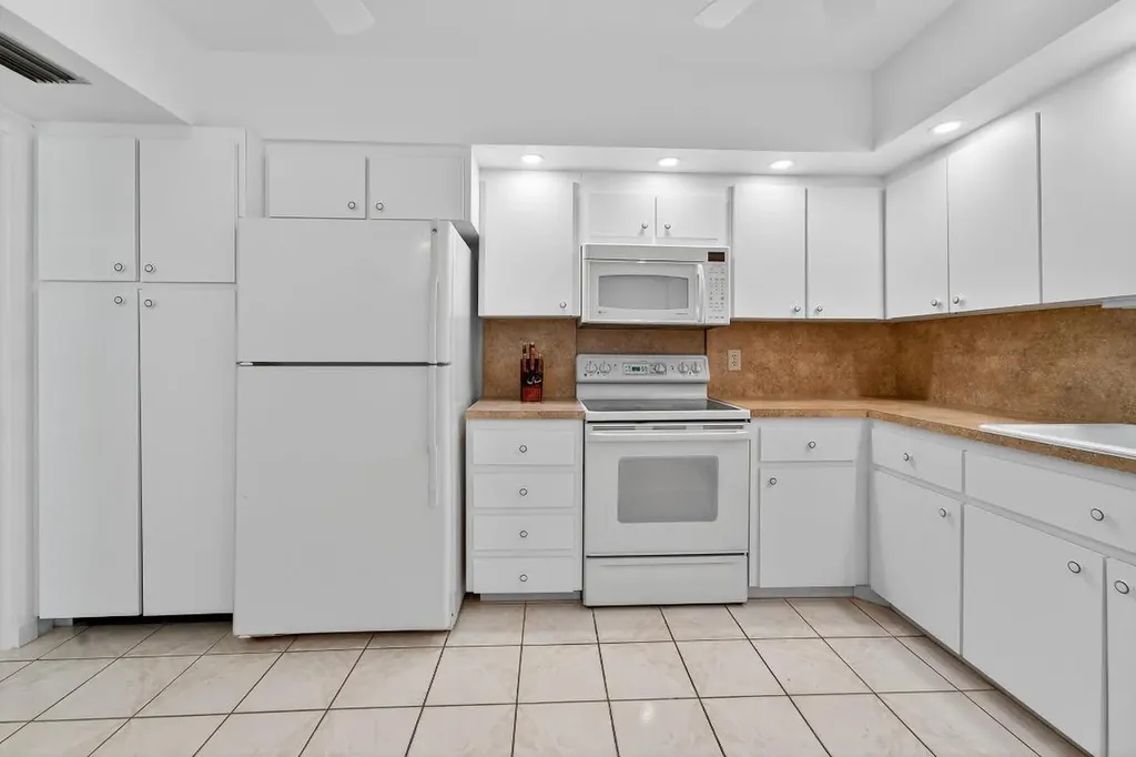 6 Concourse Drive Jupiter FL 33469