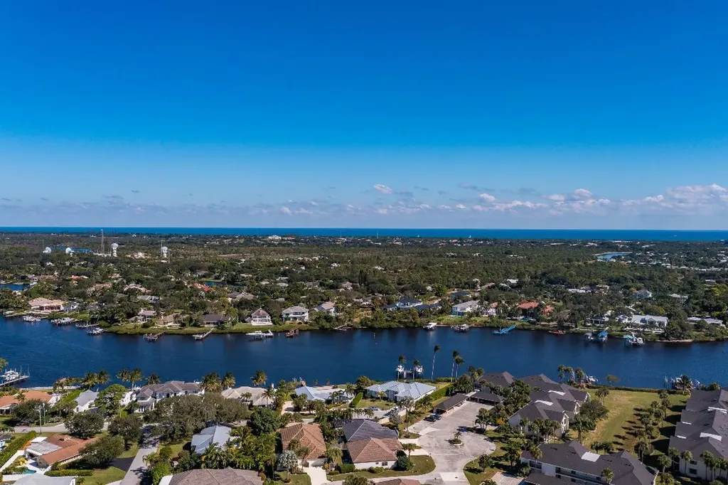6 Concourse Drive Jupiter FL 33469