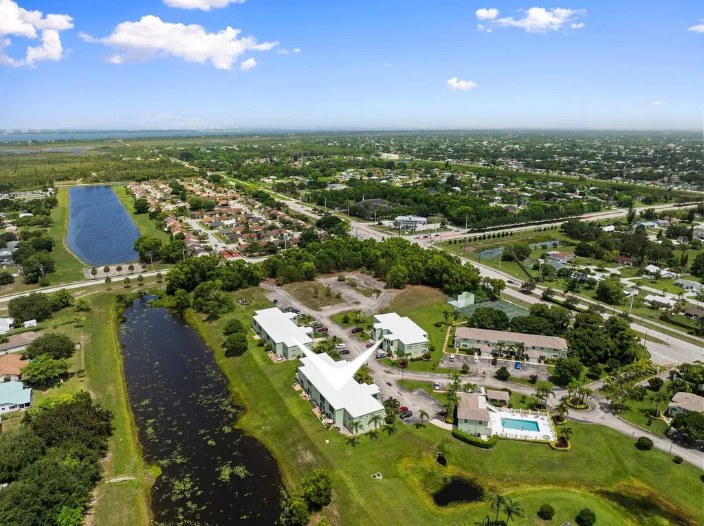 2186 SE Wild Meadow Circle Port St Lucie FL 34952
