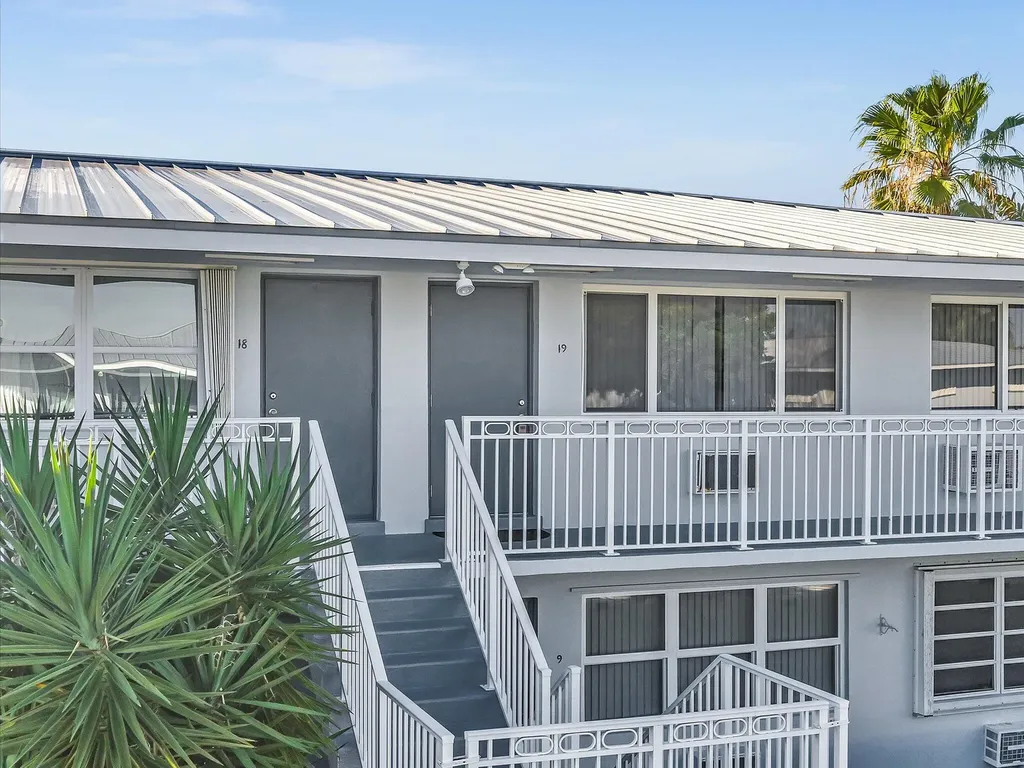 2542 S Federal Highway Boynton Beach FL 33435