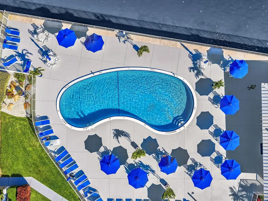 2542 S Federal Highway Boynton Beach FL 33435