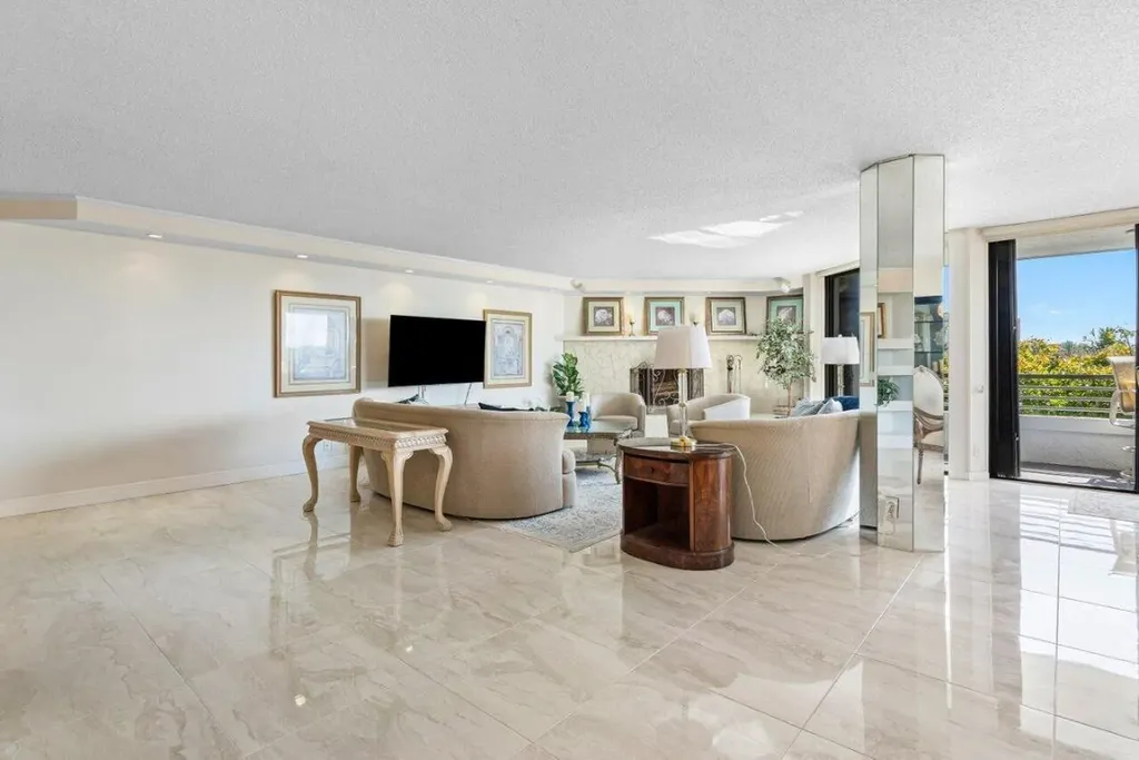 1170 Hillsboro Mile Hillsboro Beach FL 33062