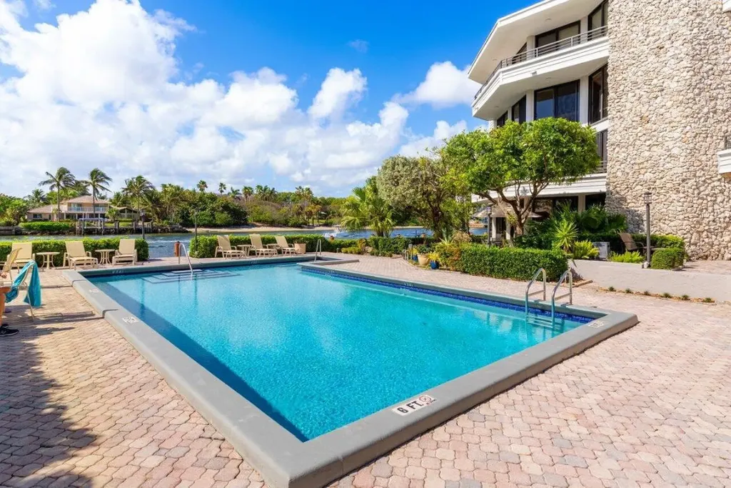 1170 Hillsboro Mile Hillsboro Beach FL 33062