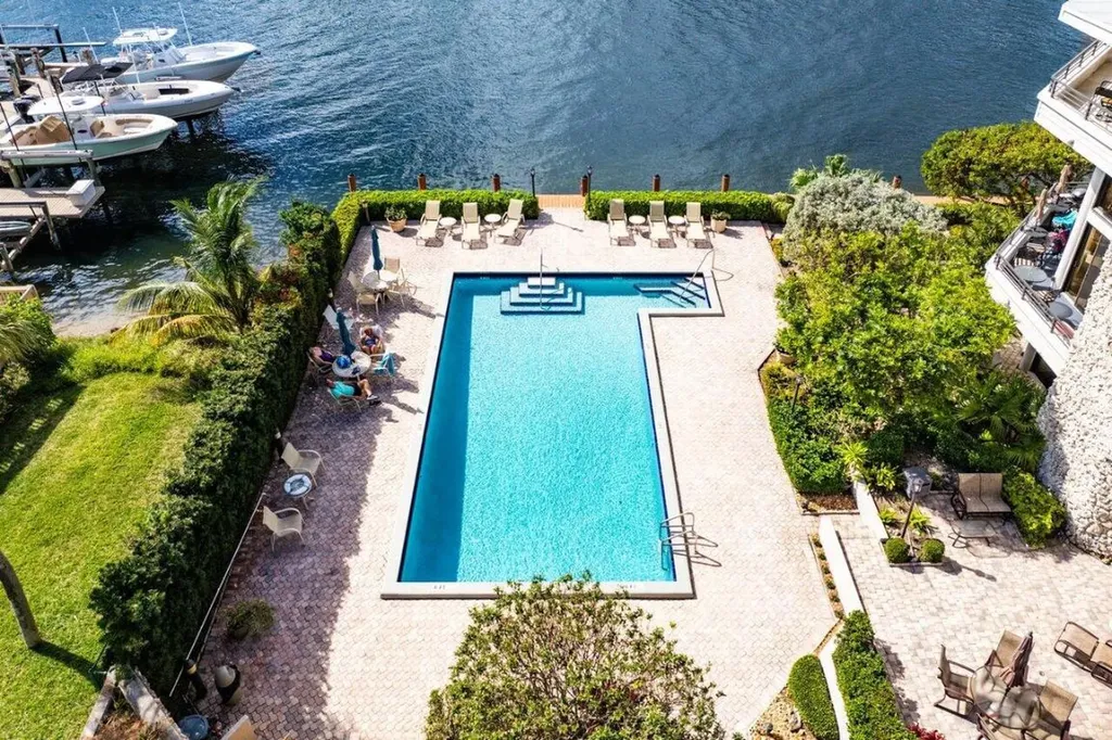 1170 Hillsboro Mile Hillsboro Beach FL 33062