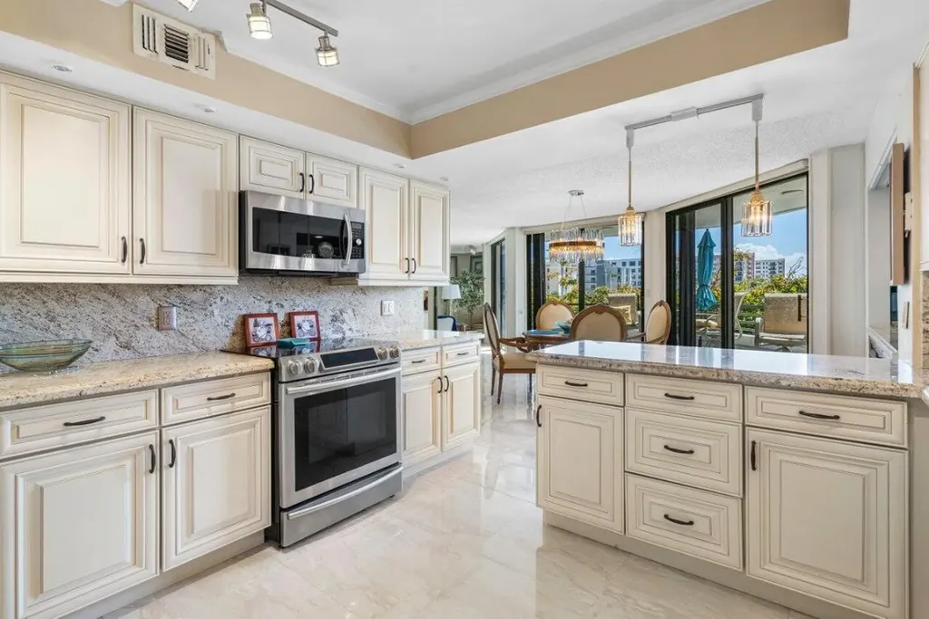 1170 Hillsboro Mile Hillsboro Beach FL 33062