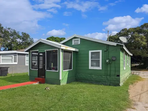518 N 15th Street Fort Pierce FL 34950