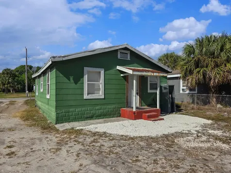 518 N 15th Street Fort Pierce FL 34950