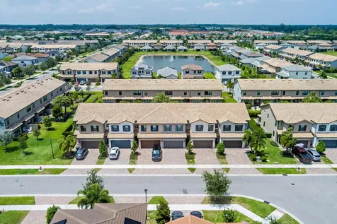 8243 Cinch Way Lake Worth FL 33467