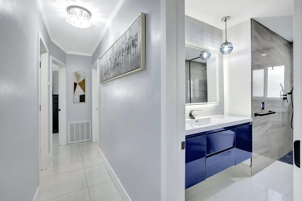 2260 NE 62nd Street Fort Lauderdale FL 33308