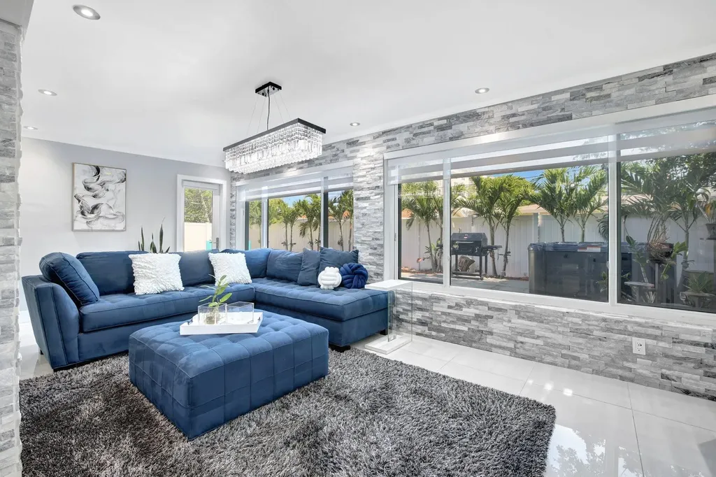 2260 NE 62nd Street Fort Lauderdale FL 33308