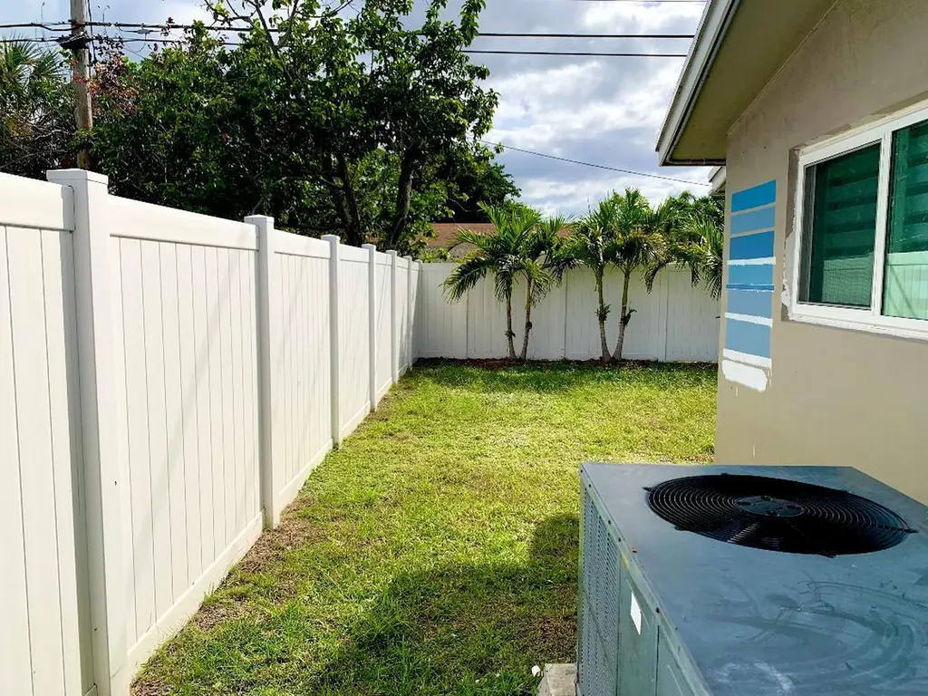 2260 NE 62nd Street Fort Lauderdale FL 33308