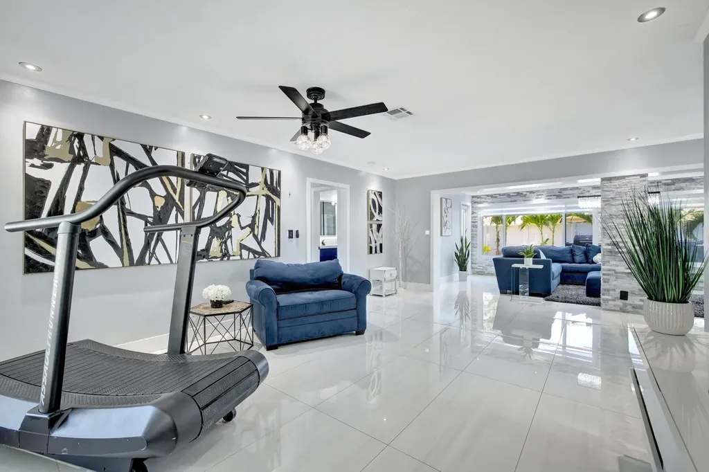 2260 NE 62nd Street Fort Lauderdale FL 33308