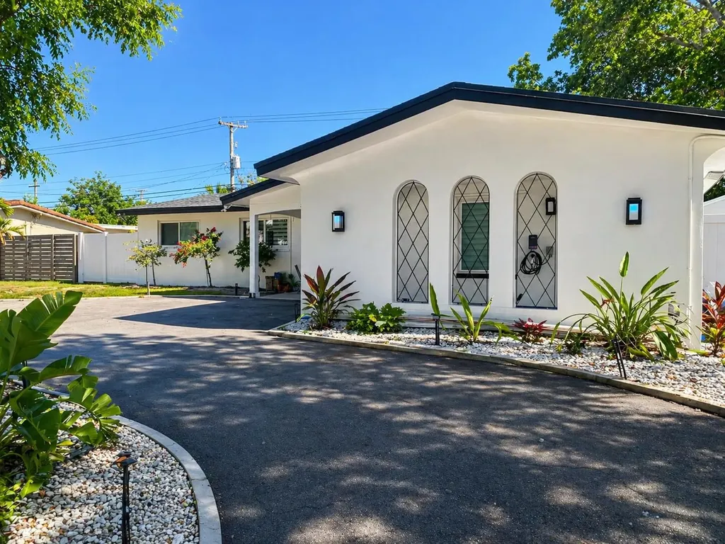 2260 NE 62nd Street Fort Lauderdale FL 33308