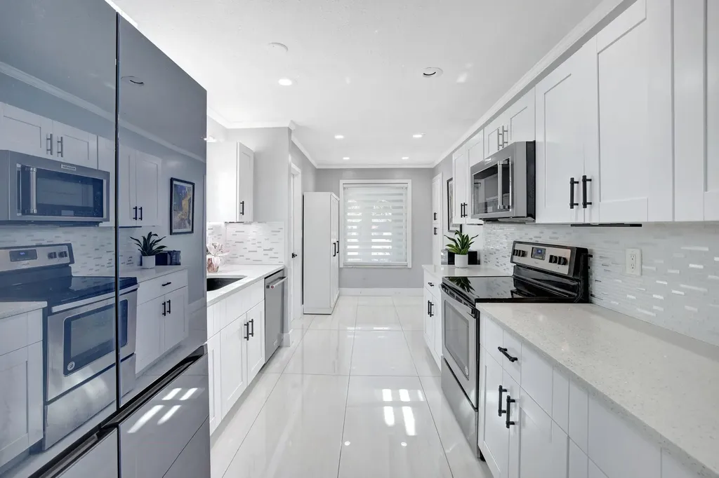 2260 NE 62nd Street Fort Lauderdale FL 33308