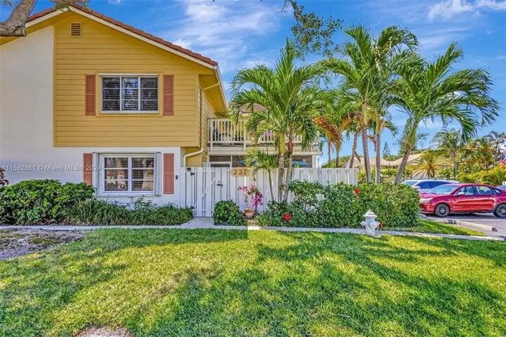 237 Seabreeze Circle Jupiter FL 33477
